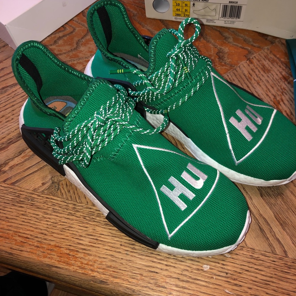 Human Race Green nmd R1